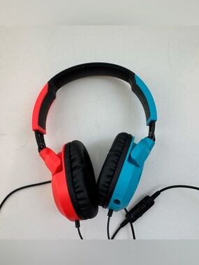 New condition Turtle Beach Recon Wired Gaming Headset Red/Blue (Xbox/PS/PC)